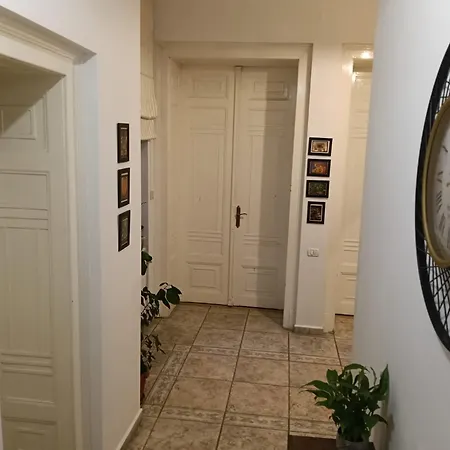 Sirul Livezii Flat - Free Parking Braşov