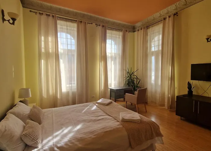 Apartment Sirul Livezii Flat - Free Parking Brasov